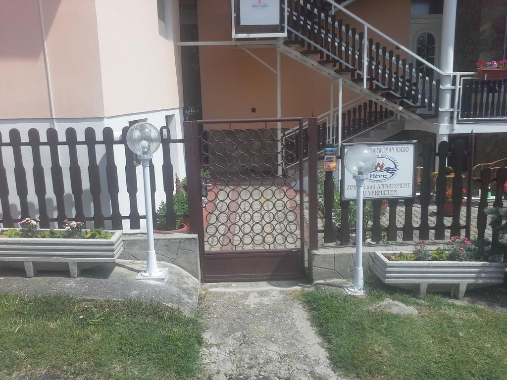 Friends Villa Apartments Heviz Bagian luar foto