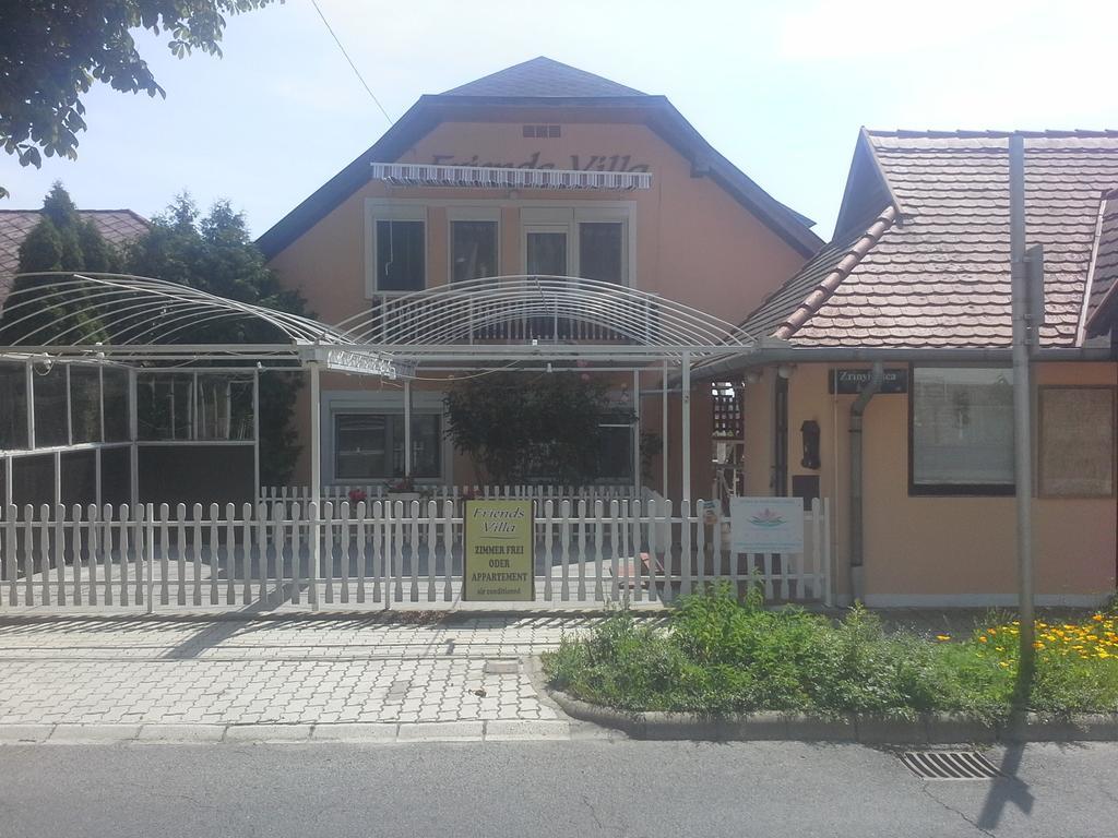 Friends Villa Apartments Heviz Bagian luar foto
